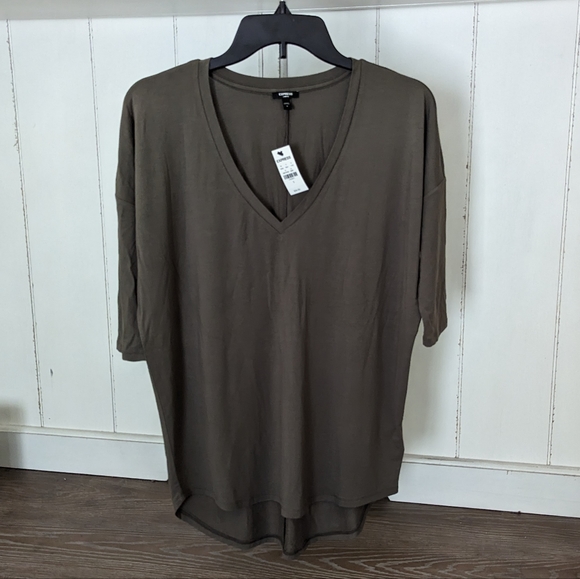 Express Tops - NWT Express London Top